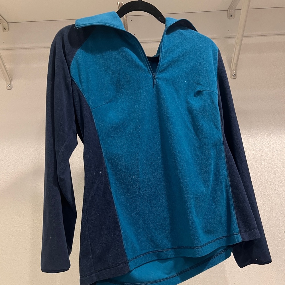 Columbia sweatshirt